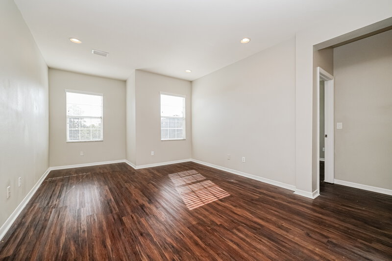 2,425/Mo, 908 Fern Leaf Drive Ruskin, FL 33570 Bedroom View 4