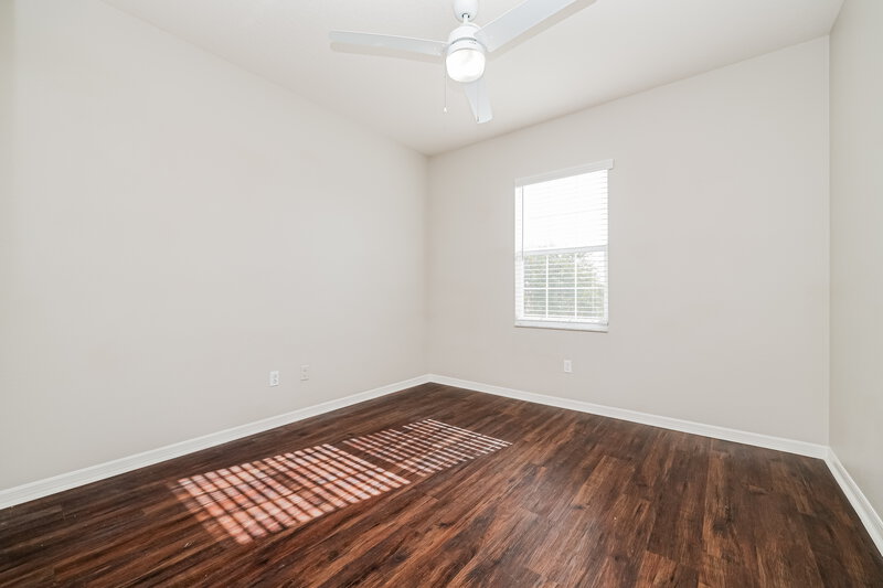 2,425/Mo, 908 Fern Leaf Drive Ruskin, FL 33570 Bedroom View 5