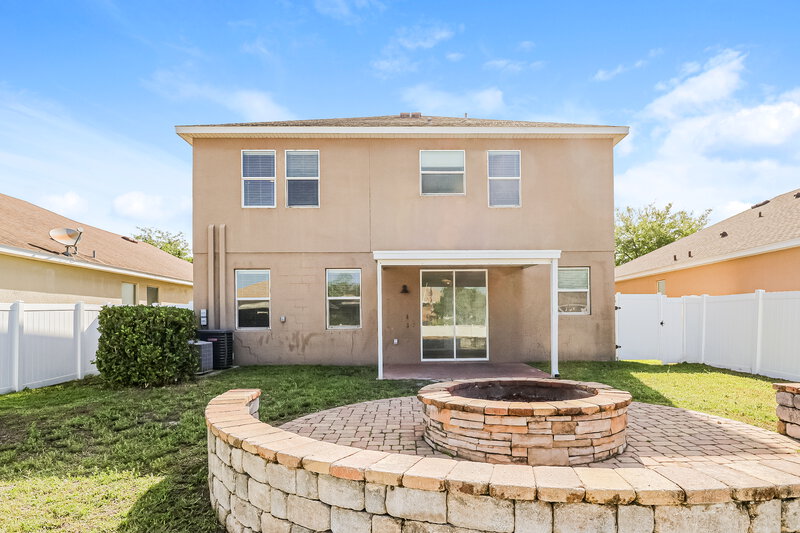 2,425/Mo, 908 Fern Leaf Drive Ruskin, FL 33570 Rear View