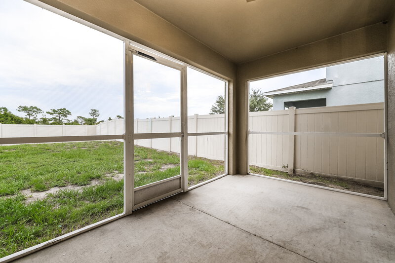 2,025/Mo, 7614 Maroon Peak Dr Ruskin, FL 33573 Sun Room View