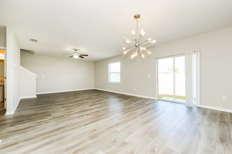 2,400/Mo, 8302 Cherry Branch Dr Ruskin, FL 33573 Dining Room View