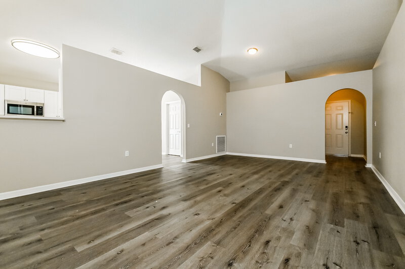 2,085/Mo, 1511 Alhambra Crest Dr Ruskin, FL 33570 Living Room View 2