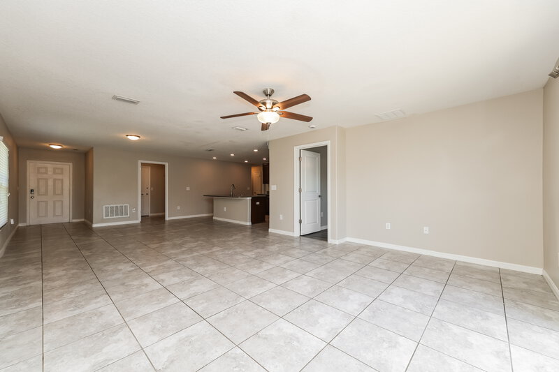 2,100/Mo, 1505 Climbing Dayflower Dr Ruskin, FL 33570 Living Room View
