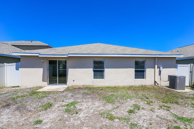 2,100/Mo, 1505 Climbing Dayflower Dr Ruskin, FL 33570 Rear View