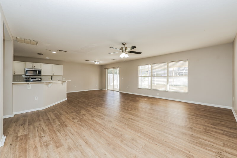 2,115/Mo, 10435 Frog Pond Dr Riverview, FL 33569 Living Room View