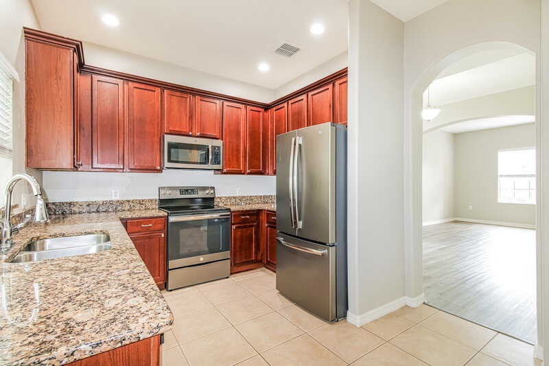 2,275/Mo, 4023 Braemere Dr Spring Hill, FL 34609 Kitchen View 2