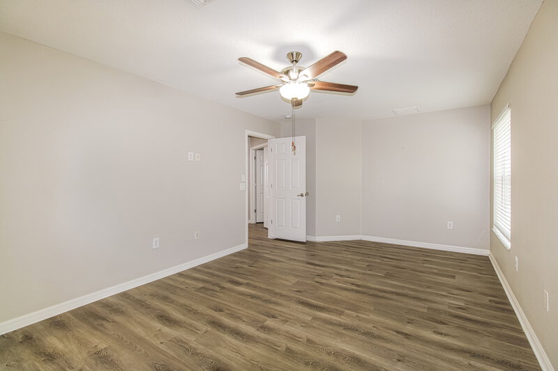 2,275/Mo, 4023 Braemere Dr Spring Hill, FL 34609 Main Bedroom View 2