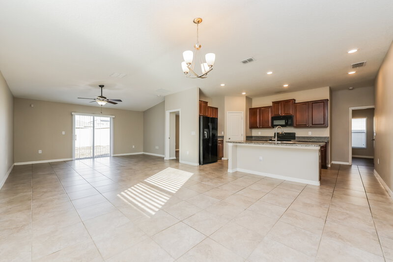 1,985/Mo, 15509 Caynor Ash Ln Ruskin, FL 33573 Dining Room View