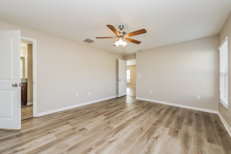 1,985/Mo, 15509 Caynor Ash Ln Ruskin, FL 33573 Main Bedroom View