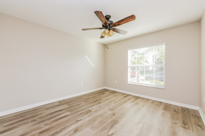 1,985/Mo, 15509 Caynor Ash Ln Ruskin, FL 33573 Bedroom View 3