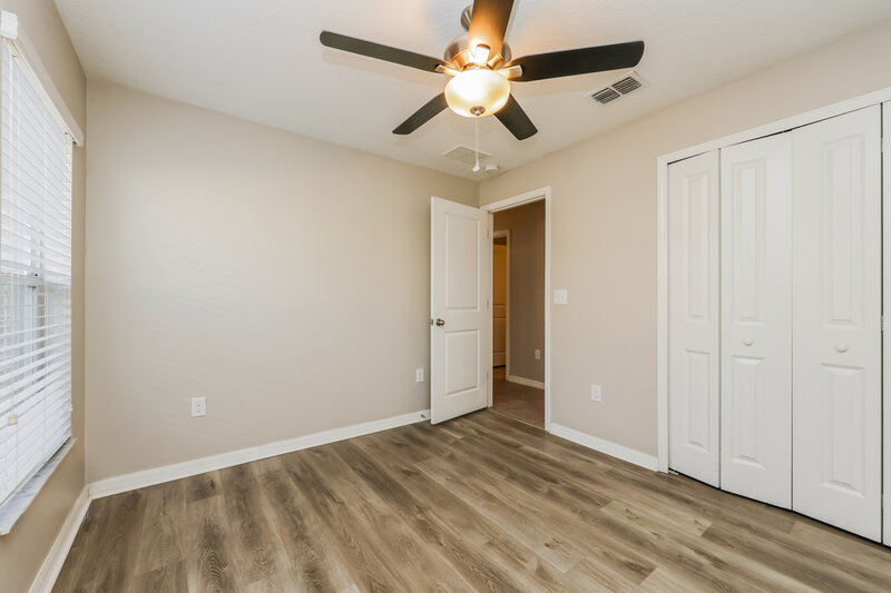 1,985/Mo, 15509 Caynor Ash Ln Ruskin, FL 33573 Bedroom View 5