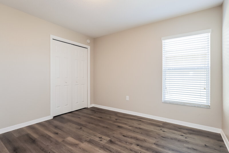 1,950/Mo, 1010 Chandler Snowden Ct Ruskin, FL 33570 Bedroom View 2