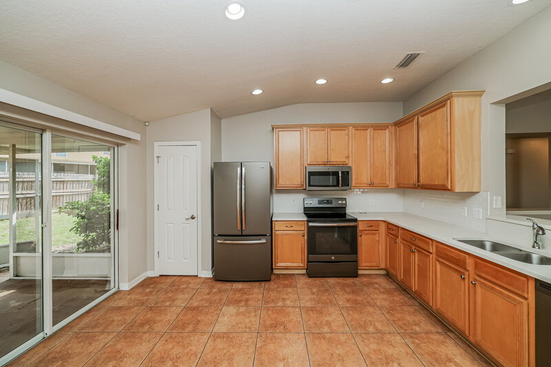 2,170/Mo, 10622 Boyette Creek Blvd Riverview, FL 33569 Kitchen View