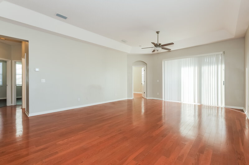 2,345/Mo, 1613 Wakefield Dr Brandon, FL 33511 Living Room View 2