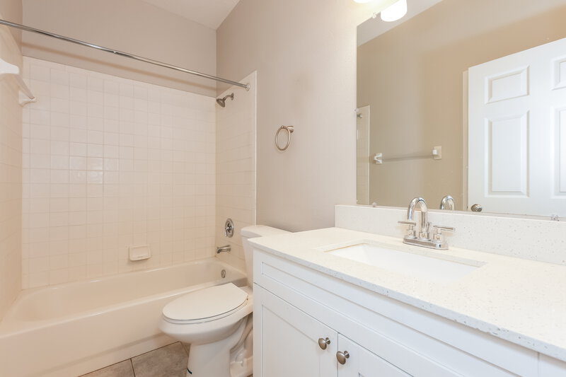 2,345/Mo, 1613 Wakefield Dr Brandon, FL 33511 Bathroom View