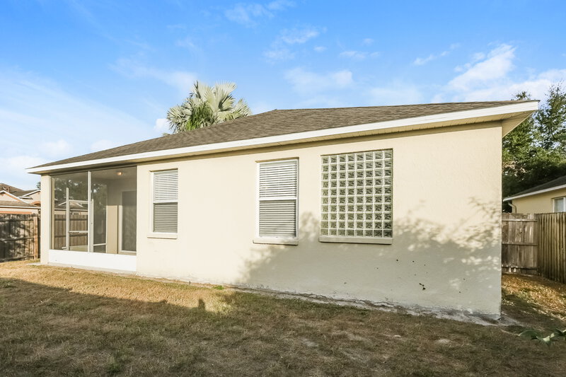 2,345/Mo, 1613 Wakefield Dr Brandon, FL 33511 Rear View