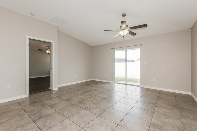 2,035/Mo, 6724 Trent Creek Dr Ruskin, FL 33573 Living Room View