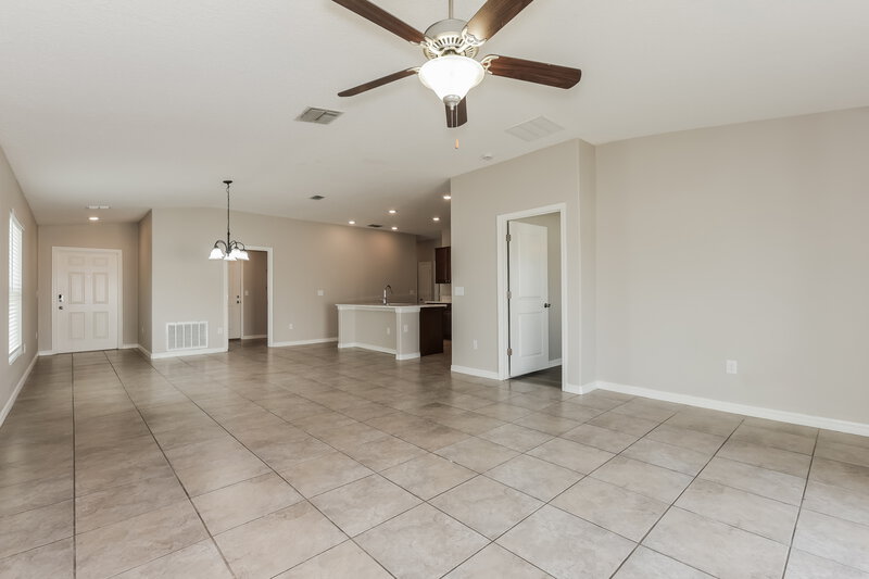 2,035/Mo, 6724 Trent Creek Dr Ruskin, FL 33573 Living Room View 2