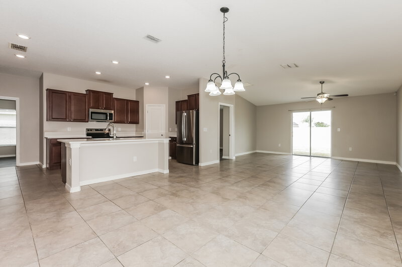 2,035/Mo, 6724 Trent Creek Dr Ruskin, FL 33573 Dining Room View