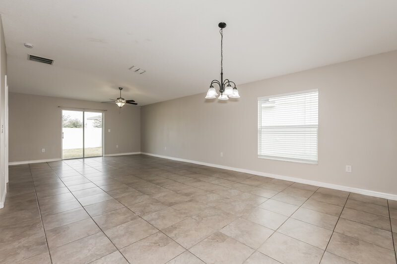 2,035/Mo, 6724 Trent Creek Dr Ruskin, FL 33573 Dining Room View 2