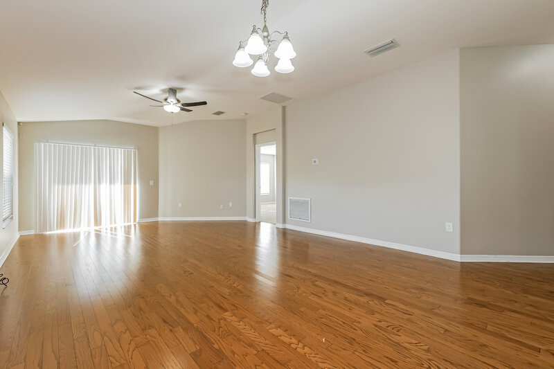1,980/Mo, 7331 Lumber Port Drive Ruskin, FL 33573 Dining Room View
