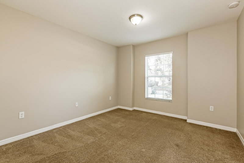 1,980/Mo, 7331 Lumber Port Drive Ruskin, FL 33573 Bedroom View 2