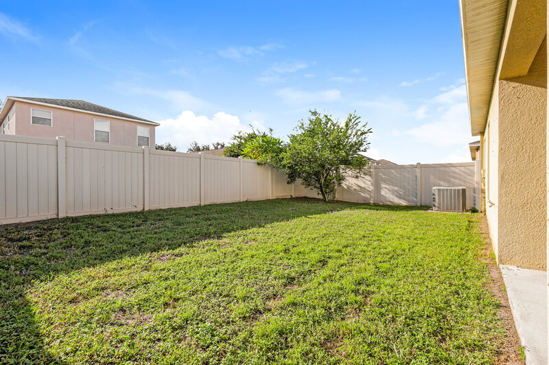1,980/Mo, 7331 Lumber Port Drive Ruskin, FL 33573 Exterior View