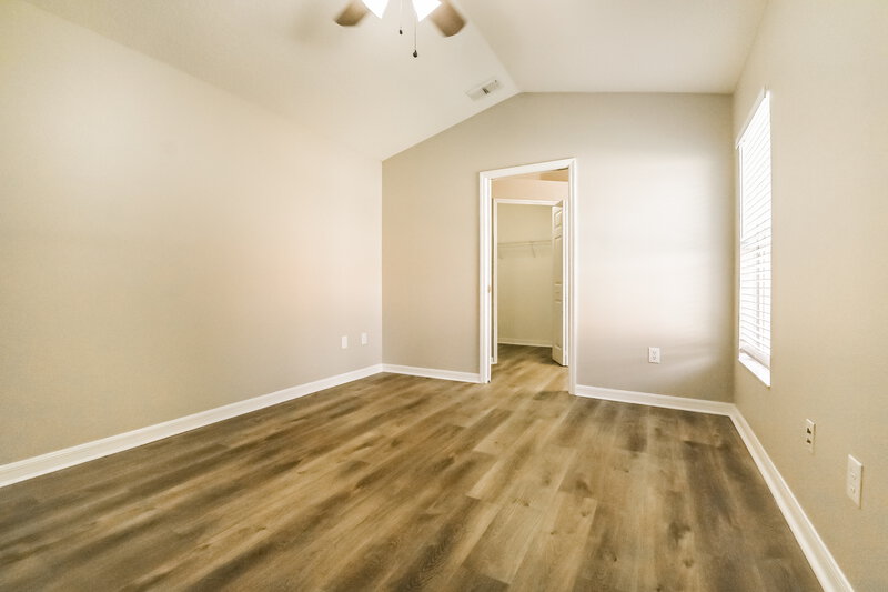 2,035/Mo, 6127 Skylarkcrest Dr Lithia, FL 33547 Main Bedroom View