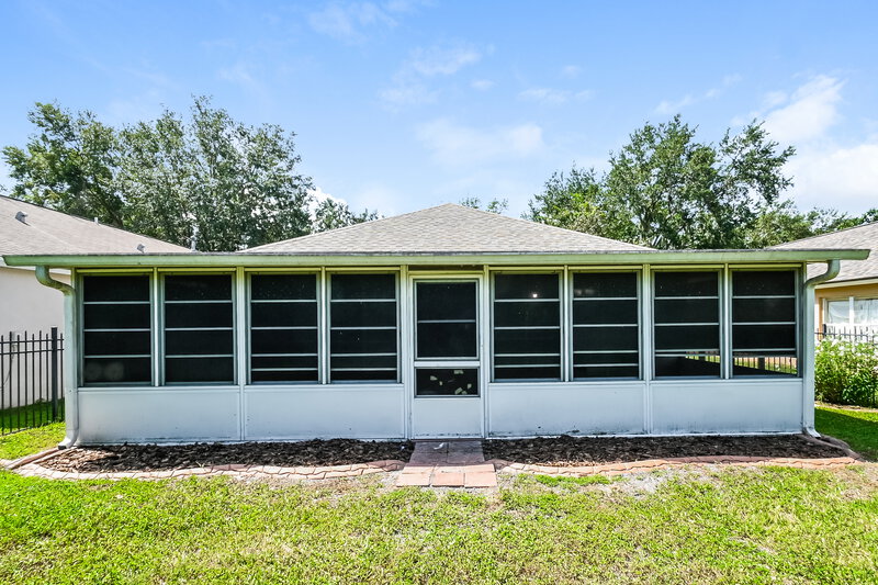 2,035/Mo, 6127 Skylarkcrest Dr Lithia, FL 33547 Rear View