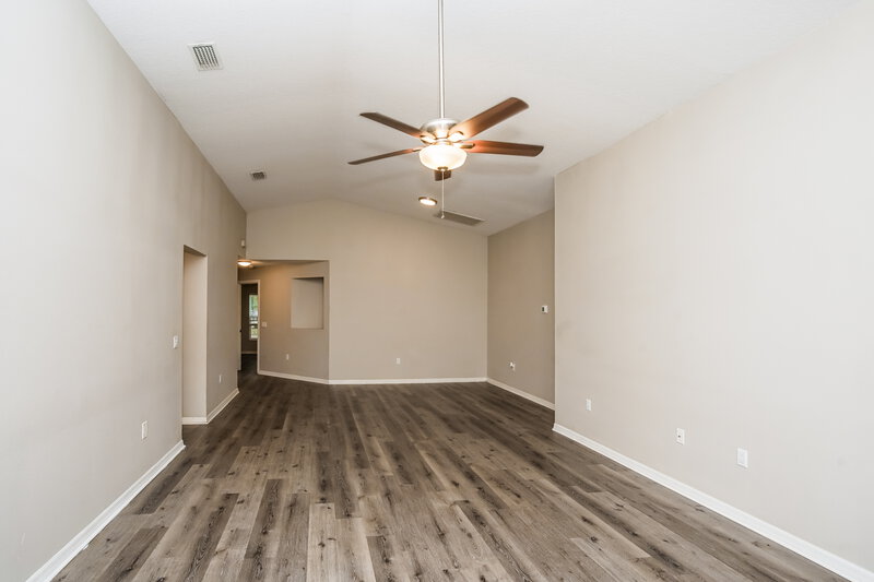 2,360/Mo, 1201 Sheridan Bay Dr Ruskin, FL 33570 Living Room View