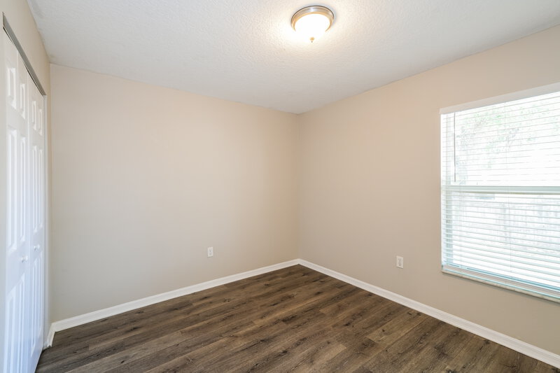 1,930/Mo, 1407 21st St SE Ruskin, FL 33570 Bedroom View