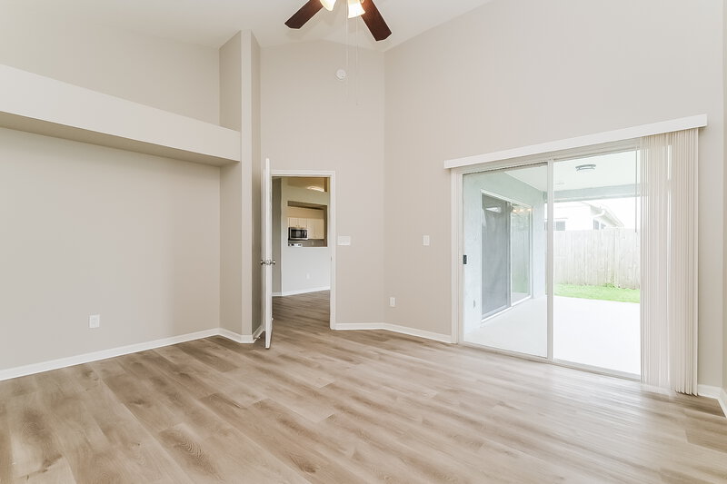 2,595/Mo, 1404 Lakehurst Way Brandon, FL 33511 Main Bedroom View