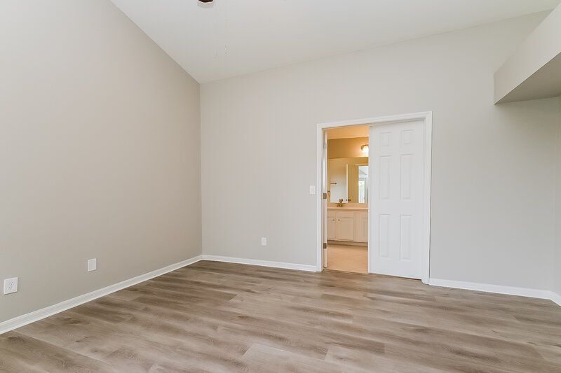 2,595/Mo, 1404 Lakehurst Way Brandon, FL 33511 Main Bedroom View 2