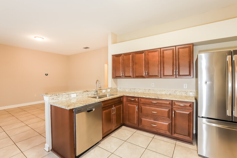2,500/Mo, 1238 Alpine Lake Drive Brandon, FL 33511 Kitchen View 2