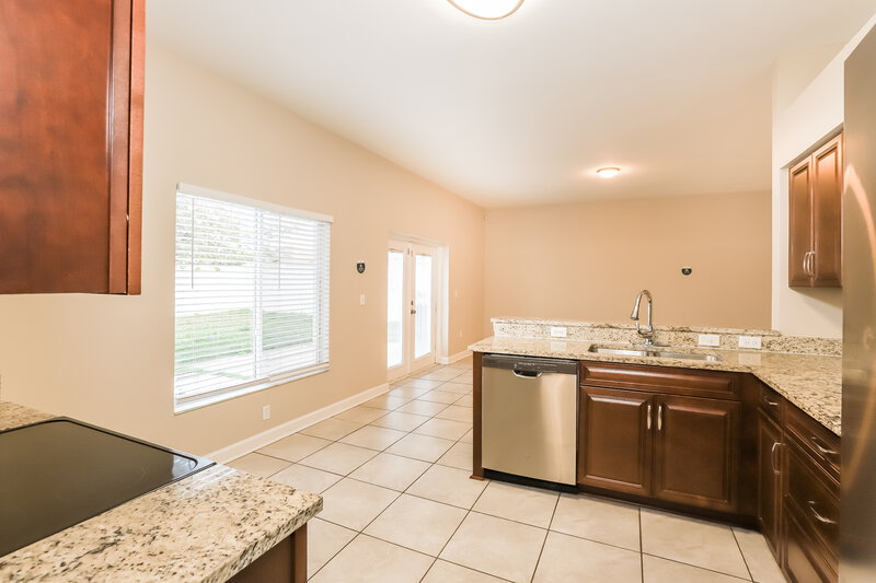 2,500/Mo, 1238 Alpine Lake Drive Brandon, FL 33511 Kitchen View 3