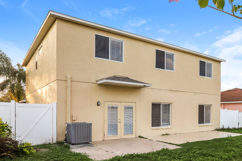 2,500/Mo, 1238 Alpine Lake Drive Brandon, FL 33511 Rear View