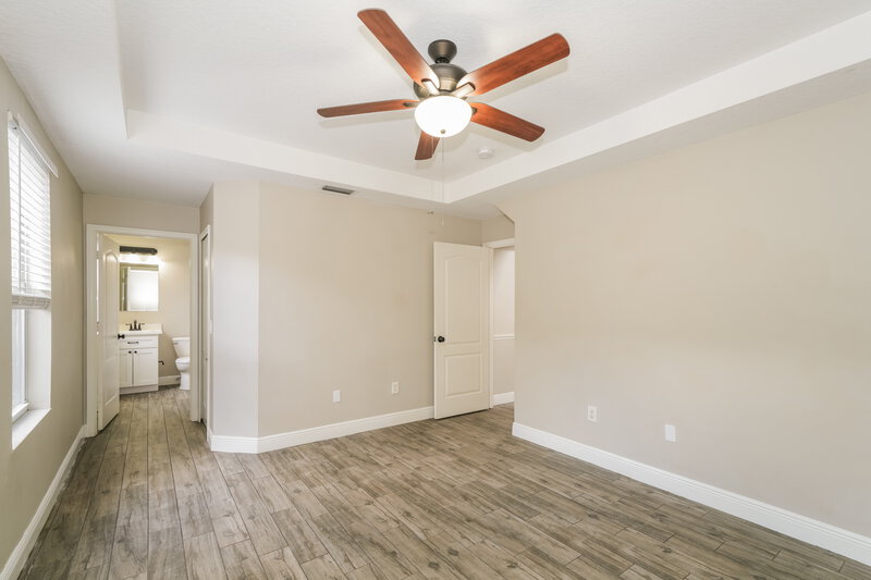 2,460/Mo, 18034 Birdwater Dr Tampa, FL 33647 Main Bedroom View 2