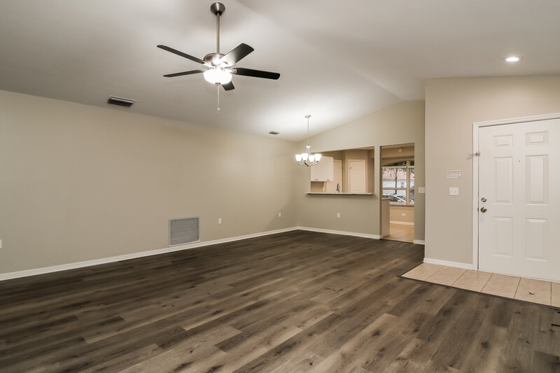 2,505/Mo, 2412 Cattleman Dr Brandon, FL 33511 Living Room View 2