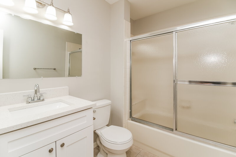 2,505/Mo, 2412 Cattleman Dr Brandon, FL 33511 Bathroom View