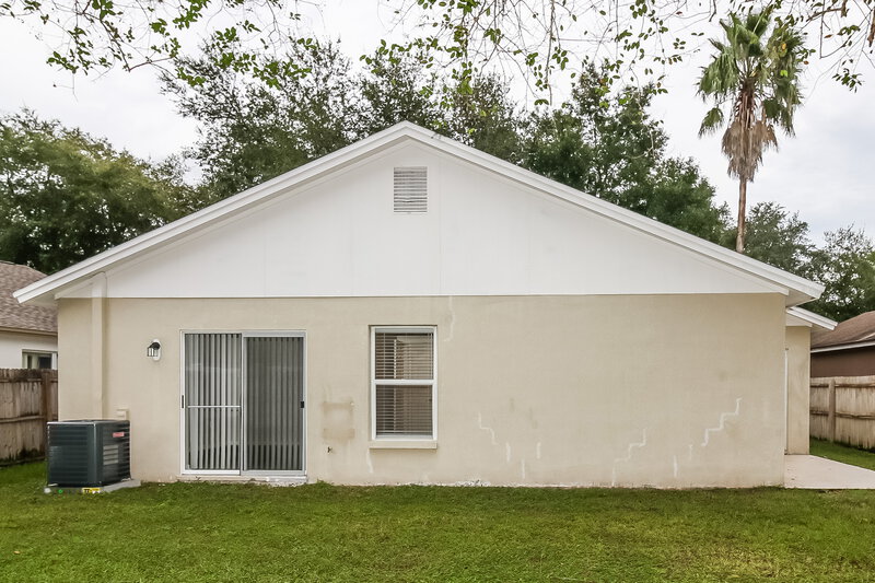2,505/Mo, 2412 Cattleman Dr Brandon, FL 33511 Rear View