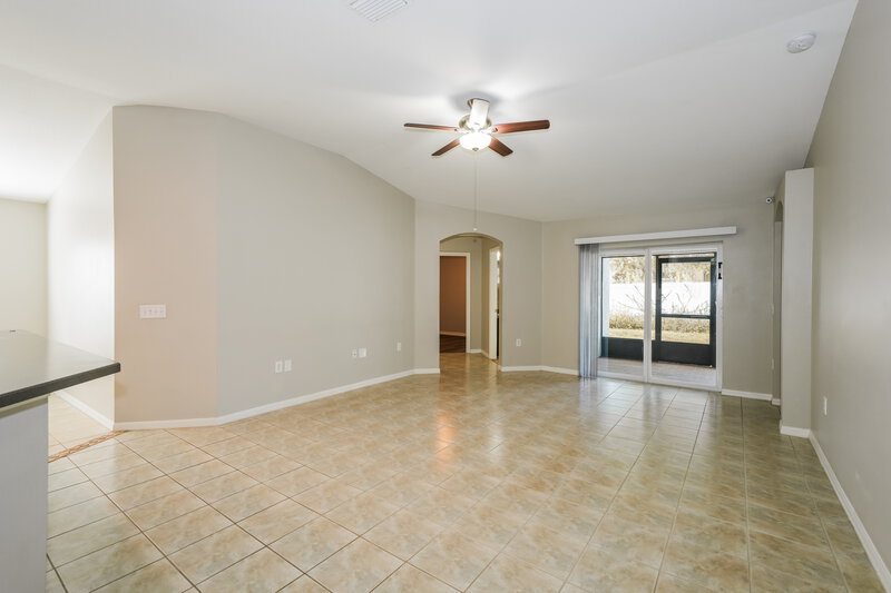 2,470/Mo, 423 Fern Gulley Dr Seffner, FL 33584 Living Room View
