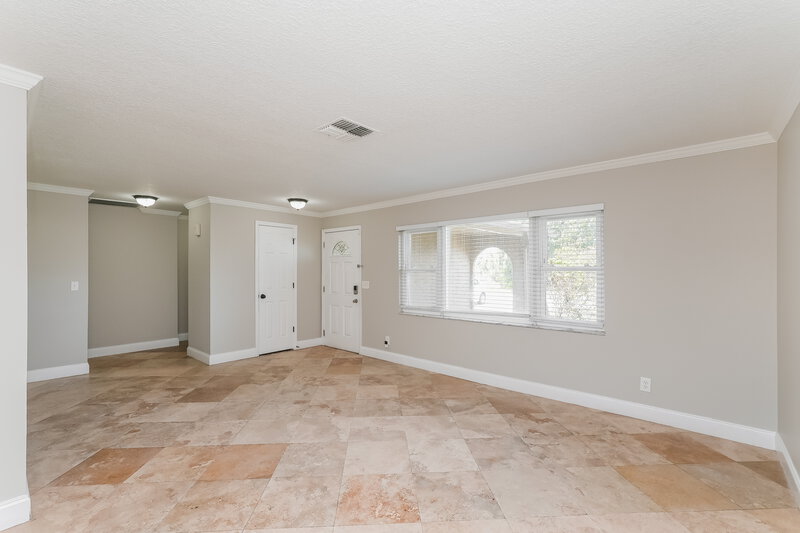 2,100/Mo, 3116 Bigelow Dr Holiday, FL 34691 Family Room View 2