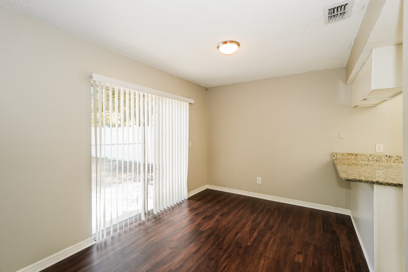 4,200/Mo, 1670 Palm Leaf Dr Brandon, FL 33510 Dining Room View