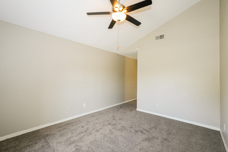 4,200/Mo, 1670 Palm Leaf Dr Brandon, FL 33510 Main Bedroom View 2