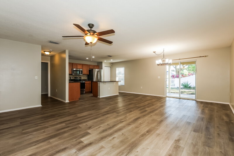 1,885/Mo, 4326 Fieldview Cir Wesley Chapel, FL 33545 Living Room View 2