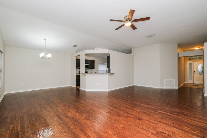 2,070/Mo, 10641 Egret Haven Ln Riverview, FL 33578 Living Room View 3