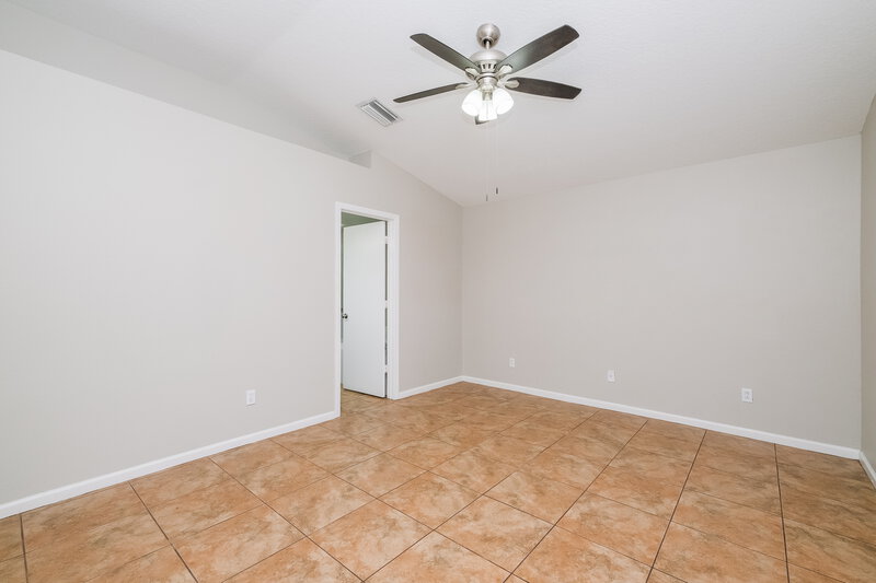 2,070/Mo, 10641 Egret Haven Ln Riverview, FL 33578 Main Bedroom View