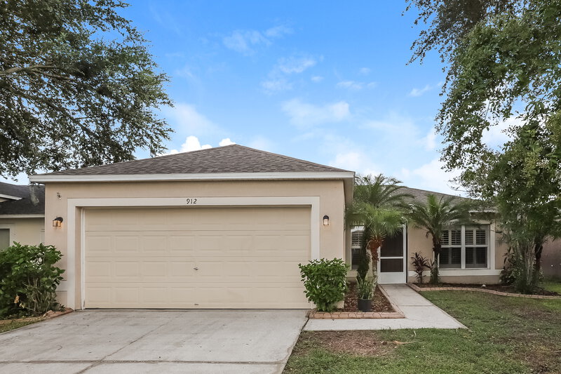 2,235/Mo, 912 Stallion Way Valrico, FL 33594 External View