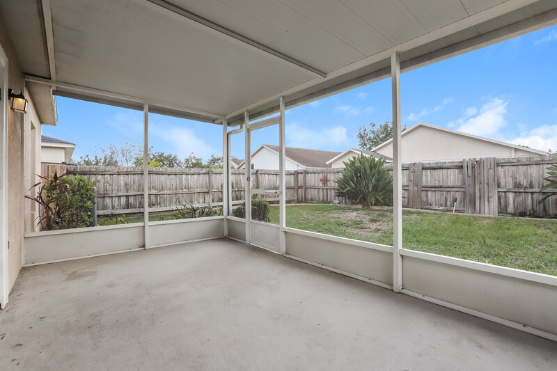 2,235/Mo, 912 Stallion Way Valrico, FL 33594 Sun Room View