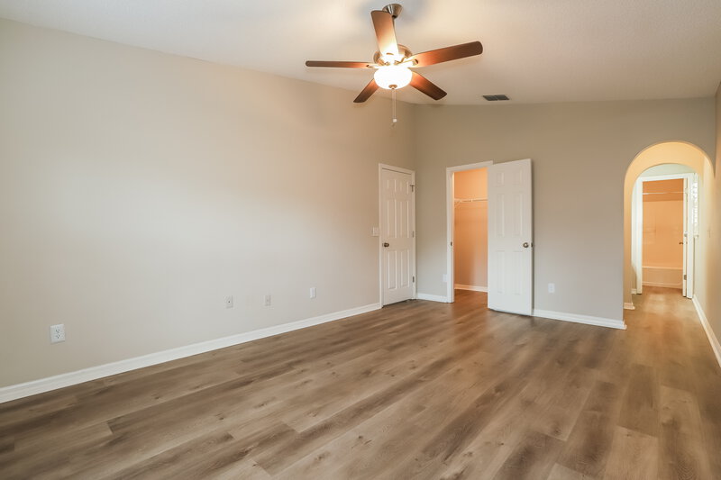 2,235/Mo, 912 Stallion Way Valrico, FL 33594 Main Bedroom View 2